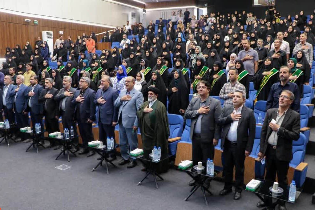 درخشش شاعر گیلانی در دهمین کنگره ملی شعر ایثار درخشش شاعر گیلانی در دهمین کنگره ملی شعر ایثار
