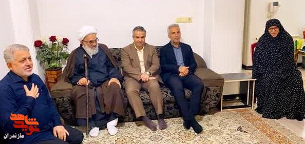 حضور امام جمعه قائمشهر در دیدار با خانوادههای معظم شهدا به مناسبت سالروز اقامه نخستین نماز جمعه پس از انقلاب اسلامی در قائم شهر حضور امام جمعه قائمشهر در دیدار با خانوادههای معظم شهدا به مناسبت سالروز اقامه نخستین نماز جمعه پس از انقلاب اسلامی در قائم شهر