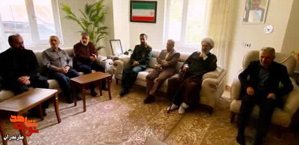 حضور امام جمعه قائمشهر در دیدار با خانوادههای معظم شهدا به مناسبت سالروز اقامه نخستین نماز جمعه پس از انقلاب اسلامی در قائم شهر حضور امام جمعه قائمشهر در دیدار با خانوادههای معظم شهدا به مناسبت سالروز اقامه نخستین نماز جمعه پس از انقلاب اسلامی در قائم شهر