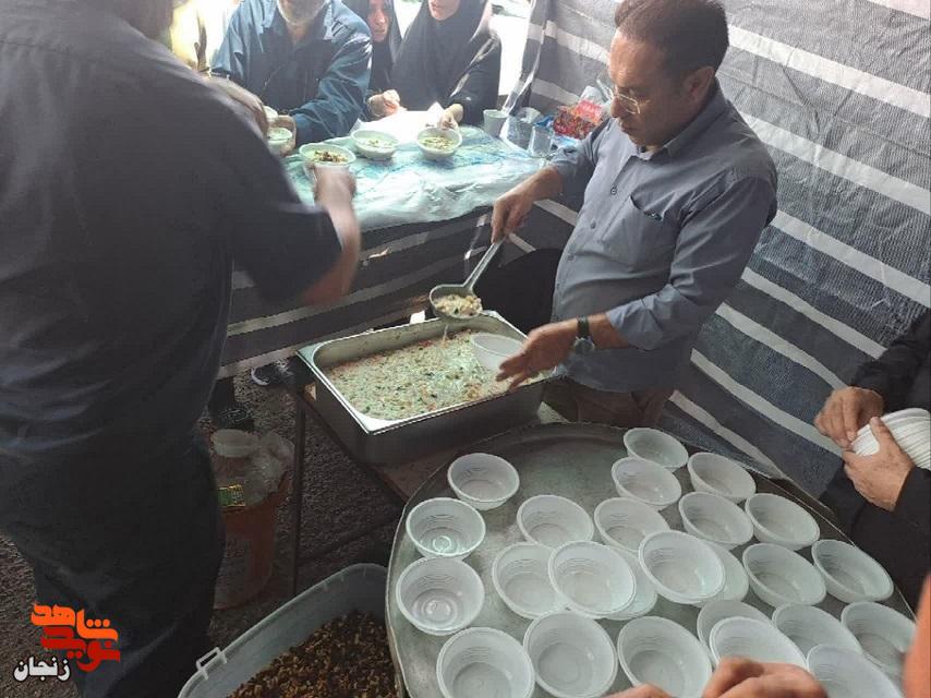 از نذر چای در یک چادر کوچک تا خدمت به هزاران زائر کربلا