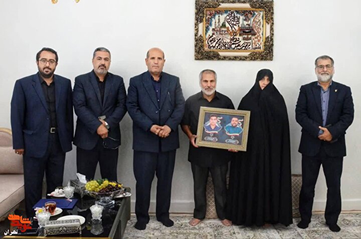 دیدار مدیرکل بنیاد شهید تهران بزرگ با خانواده شهیدان «نادرخمسه»