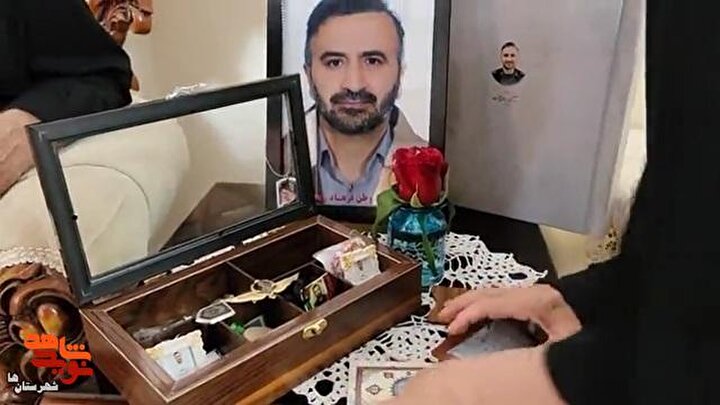کلیپ| دیدار سرپرست بنیاد شهرستان‌های استان تهران با والدین شهید «مصطفی ریحان‌صفت»