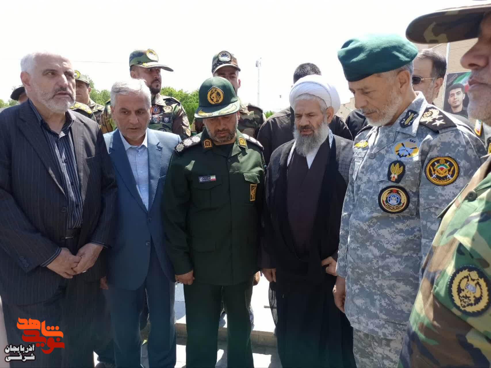 غبارروبی و عطرافشانی مزار شهدای مراغه برگزار شد