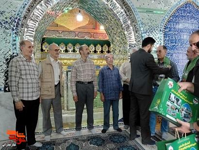 عطرافشانی و تجلیل از مقام شهدای غریب و آزادگان متوفی شهرستان آمل عطرافشانی و تجلیل از مقام شهدای غریب و آزادگان متوفی شهرستان آمل