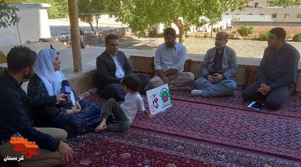 پنج آزاده سرافراز روستای دزلی شهرستان سروآباد،تجلیل شدند