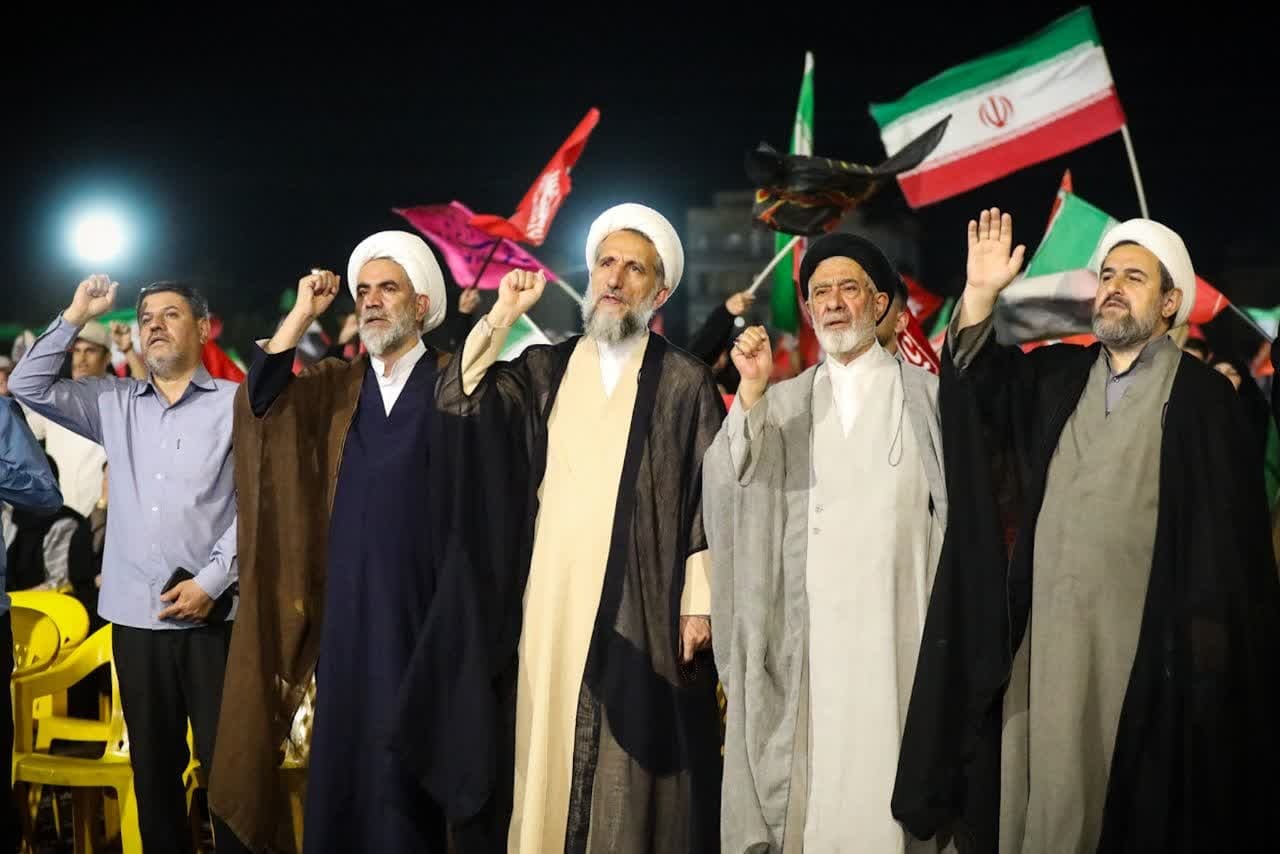 وحدت امروز؛ رمز پیروزی مقابل دشمنان، همان توصیهای که شهدا به ما کردند وحدت امروز؛ رمز پیروزی مقابل دشمنان، همان توصیهای که شهدا به ما کردند