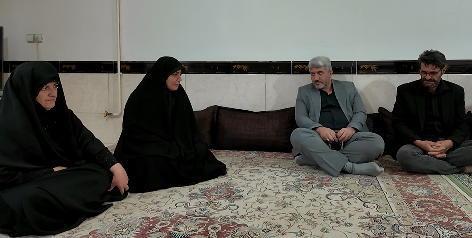 «مامان، الان به نیرو احتیاج دارند؛ باید بروم»/ روایت مادر شهید «عباس پناهی»، از پسری که برای پایان خدمت رفت و با شهادت بازگشت «مامان، الان به نیرو احتیاج دارند؛ باید بروم»/ روایت مادر شهید «عباس پناهی»، از پسری که برای پایان خدمت رفت و با شهادت بازگشت