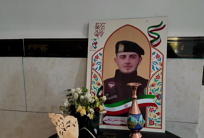 «مامان، الان به نیرو احتیاج دارند؛ باید بروم»/ روایت مادر شهید «عباس پناهی»، از پسری که برای پایان خدمت رفت و با شهادت بازگشت «مامان، الان به نیرو احتیاج دارند؛ باید بروم»/ روایت مادر شهید «عباس پناهی»، از پسری که برای پایان خدمت رفت و با شهادت بازگشت