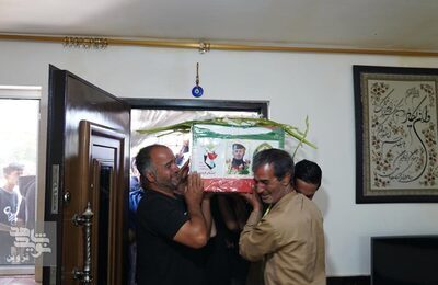 «مامان، الان به نیرو احتیاج دارند؛ باید بروم»/ روایت مادر شهید «عباس پناهی»، از پسری که برای پایان خدمت رفت و با شهادت بازگشت «مامان، الان به نیرو احتیاج دارند؛ باید بروم»/ روایت مادر شهید «عباس پناهی»، از پسری که برای پایان خدمت رفت و با شهادت بازگشت