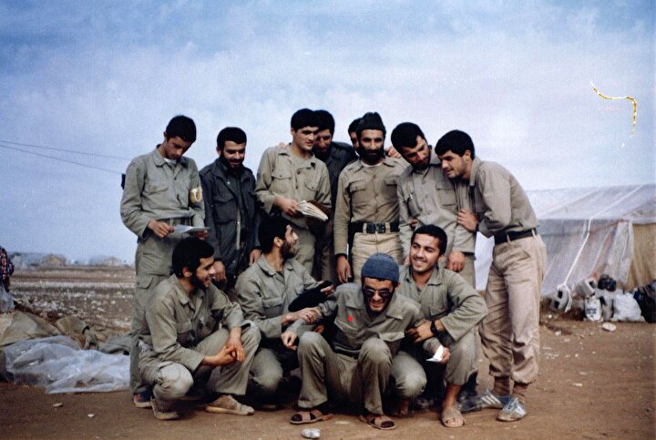 آلبوم عکس شهید «اکبر آذربایجانی» در جبهه