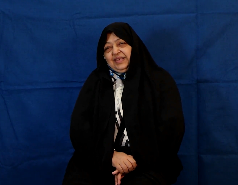 شهیدی که پشت میز حسابداری، سجادهاش را فراموش نکرد شهیدی که پشت میز حسابداری، سجادهاش را فراموش نکرد