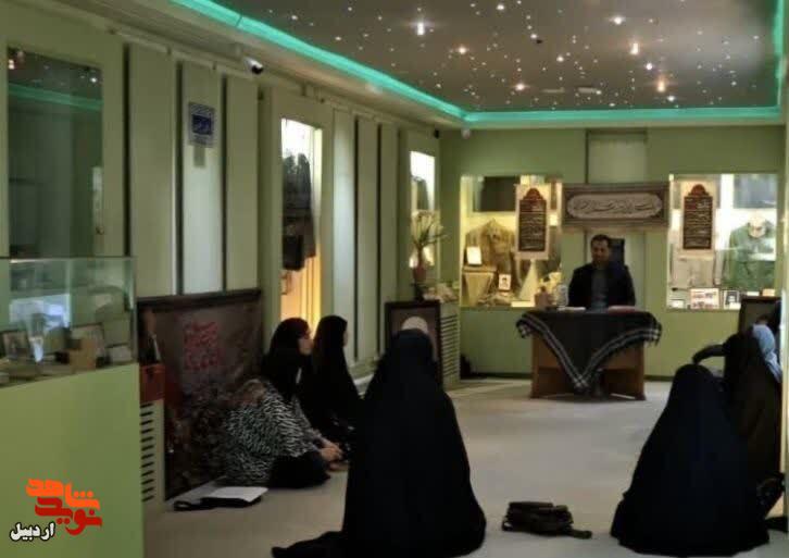 نشست ویژه بسیج دانشجویی پیام نور اردبیل در موزه شهدا