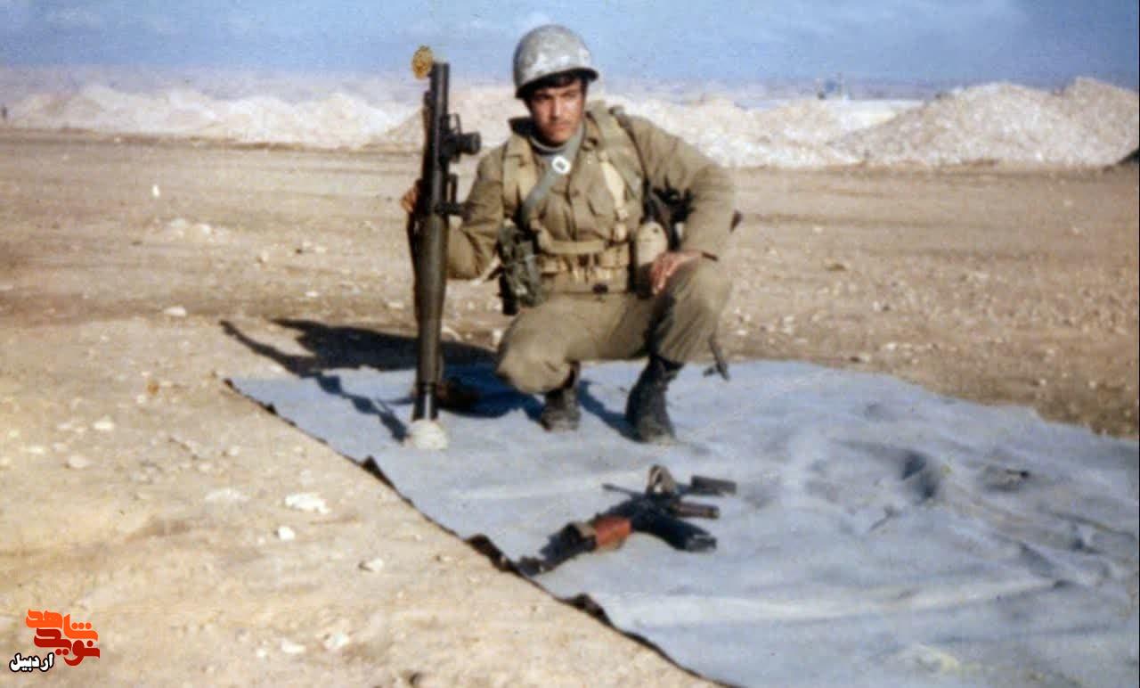 تصاویر کمتر دیده شده از شهید «غلامحسین عبدالحسینزاده» تصاویر کمتر دیده شده از شهید «غلامحسین عبدالحسینزاده»