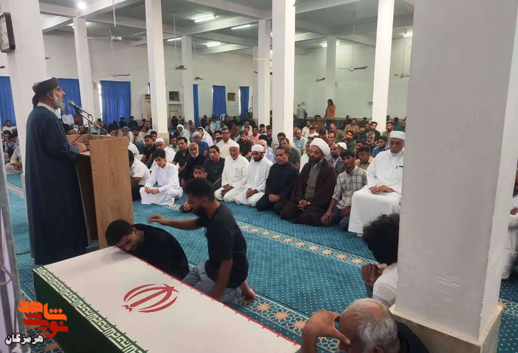 تشییع پیکر شهید «آسیه ملایینژاد» در بندر پل با حضور پرشور مردم تشییع پیکر شهید «آسیه ملایینژاد» در بندر پل با حضور پرشور مردم