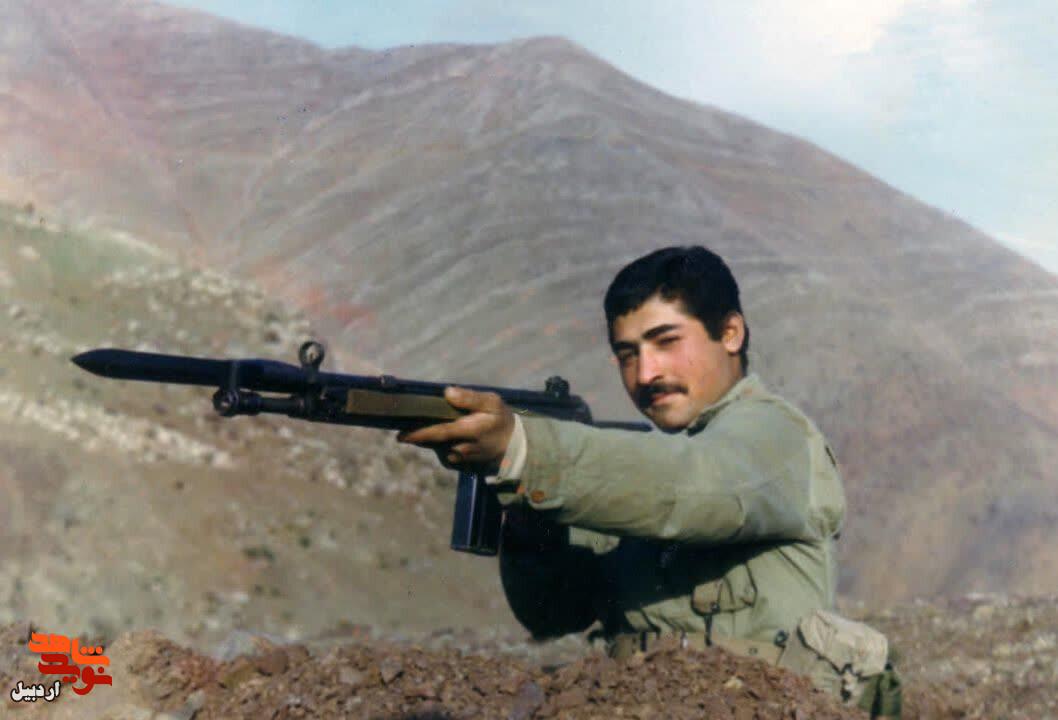 احترام به والدین باعث عاقبت به خیری میشود احترام به والدین باعث عاقبت به خیری میشود