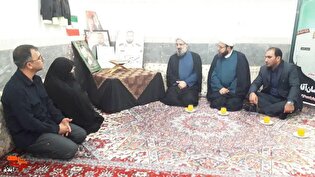 دیدار دبیر ستاد امر به معروف کشور و مدیرکل بنیاد شهید ایلام با خانواده‌های معظم شهدا