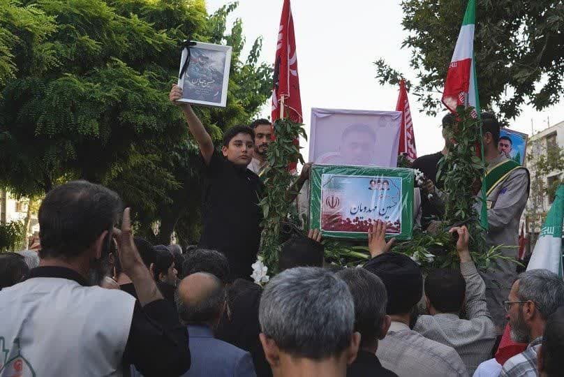 پیکر مطهر شهید خلبان «حسین مهدویان» در الوند تشییع شد پیکر مطهر شهید خلبان «حسین مهدویان» در الوند تشییع شد