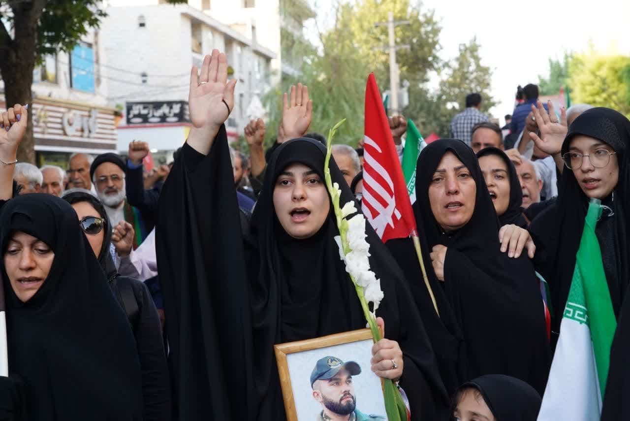 گزارش تصویری | تشییع پیکر مطهر شهید خلبان «حسین مهدویان» در الوند گزارش تصویری | تشییع پیکر مطهر شهید خلبان «حسین مهدویان» در الوند