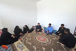 دیدار مدیرکل بنیاد شهید هرمزگان با مادر شهید «حامد دورای»