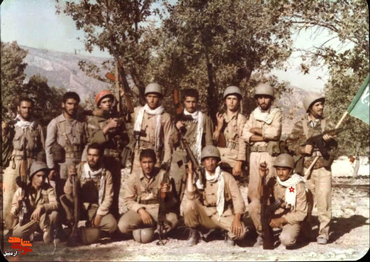 تصاویر کمتر دیده شده از شهید «رضاقلی باهنر دمیرچی» تصاویر کمتر دیده شده از شهید «رضاقلی باهنر دمیرچی»