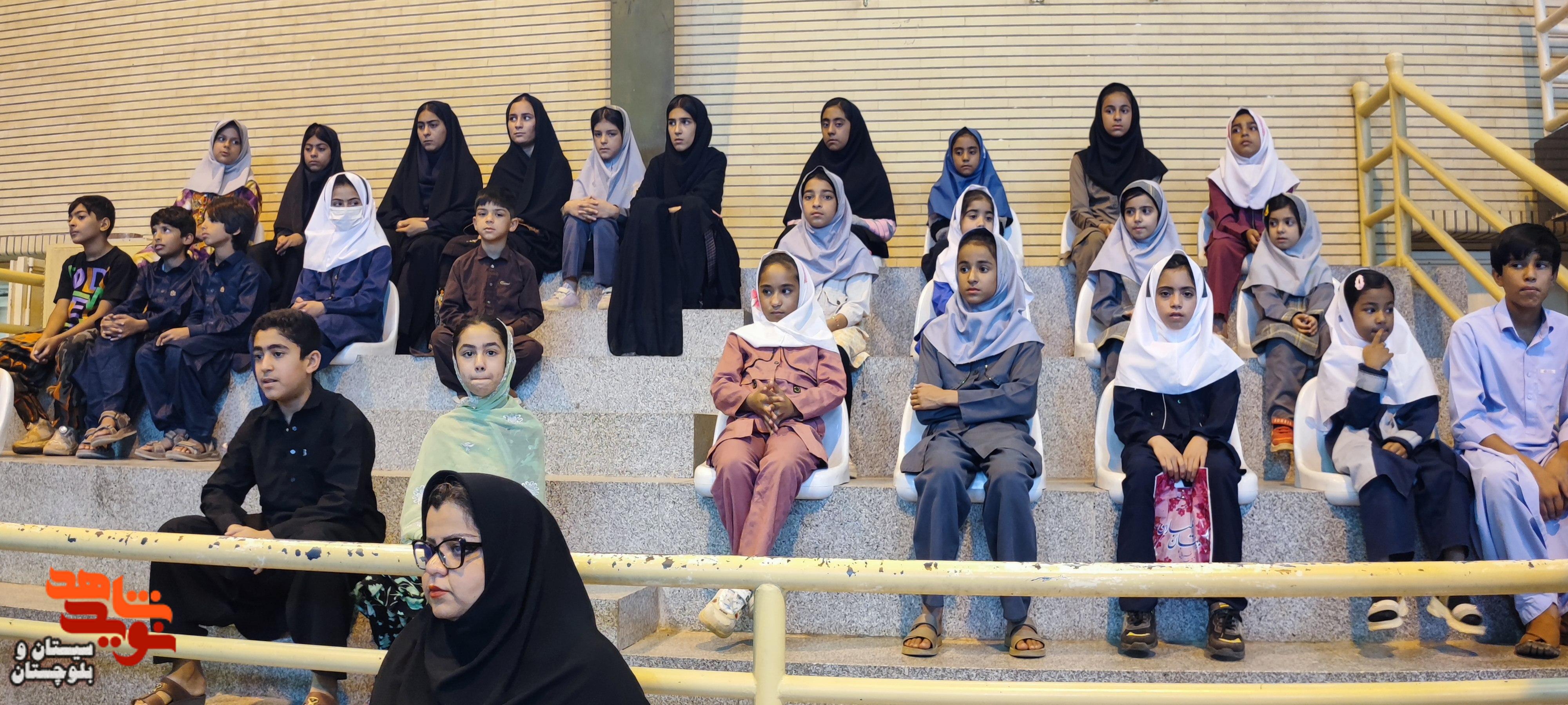 ۸۱۰۰ بسته نوشتافزار در مسیر حمایت از دانشآموزان سیستان و بلوچستان ۸۱۰۰ بسته نوشتافزار در مسیر حمایت از دانشآموزان سیستان و بلوچستان