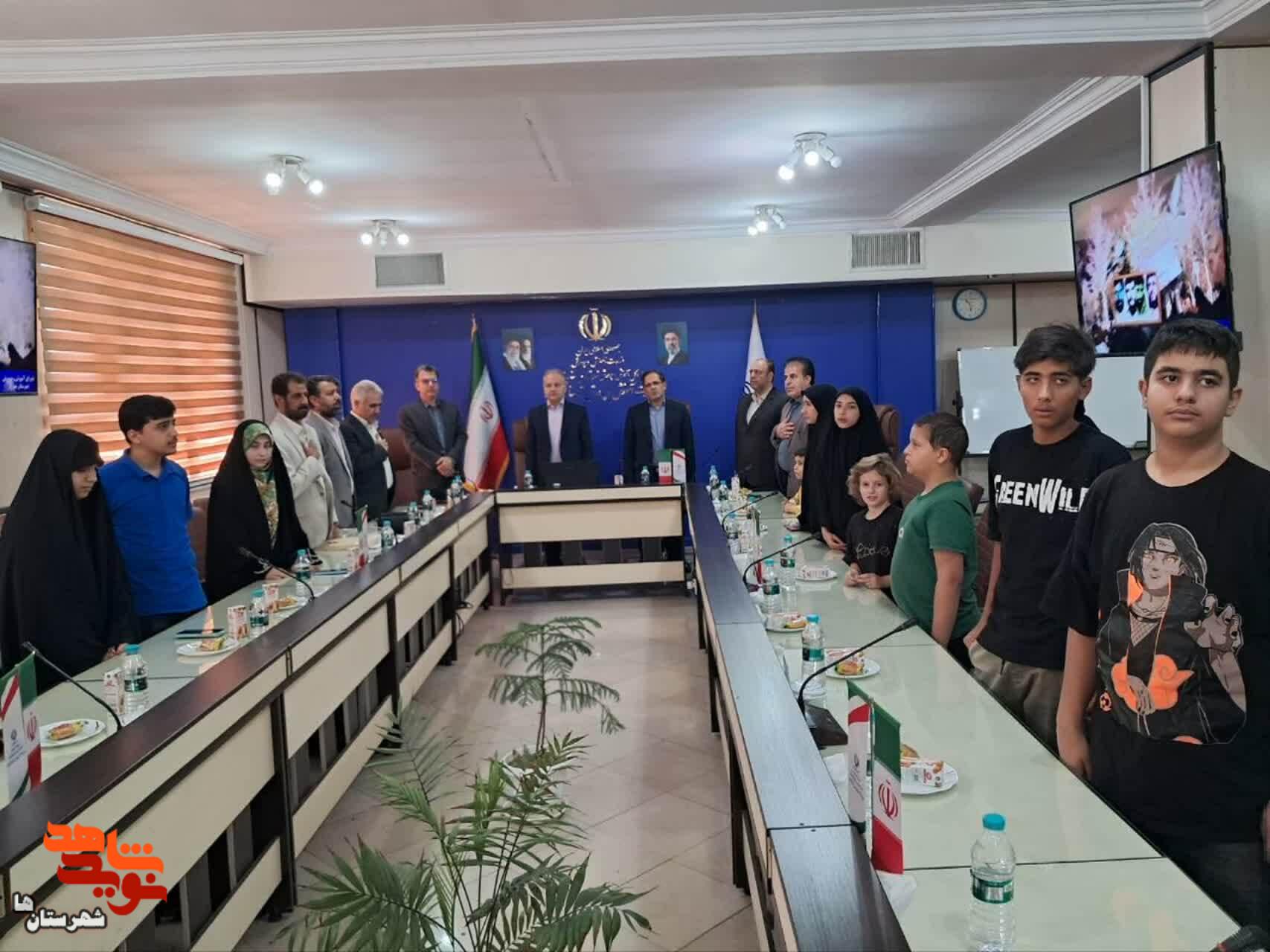 گره خوردن پیوند عاطفی نسل جوان ایثارگران در دورهمی صمیمی فرزندان شهدا در شهریار گره خوردن پیوند عاطفی نسل جوان ایثارگران در دورهمی صمیمی فرزندان شهدا در شهریار