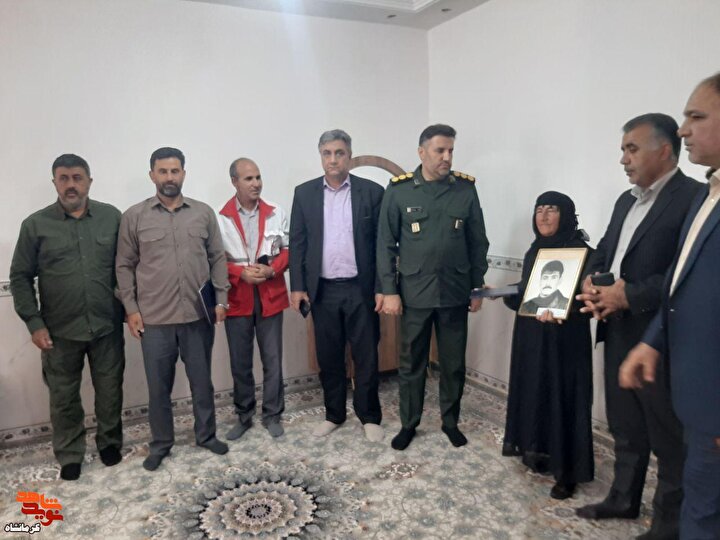 رزمایش «جهادگران فاطمی» با محوریت خدمت‌رسانی و تکریم خانواده شهدا در اسلام‌آبادغرب برگزار شد