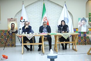 سوگ‌سرایی شاعران البرزی در محضر قزوه و تصاویری از آیین «فیروزه در غبار»