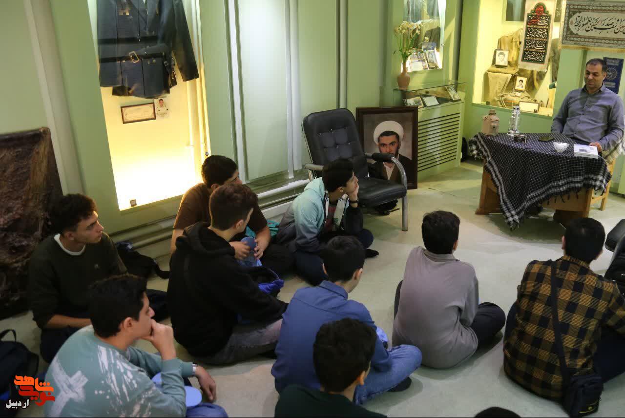 بازدید تیزهوشان دبیرستان شهید بهشتی از موزه شهدای اردبیل بازدید تیزهوشان دبیرستان شهید بهشتی از موزه شهدای اردبیل