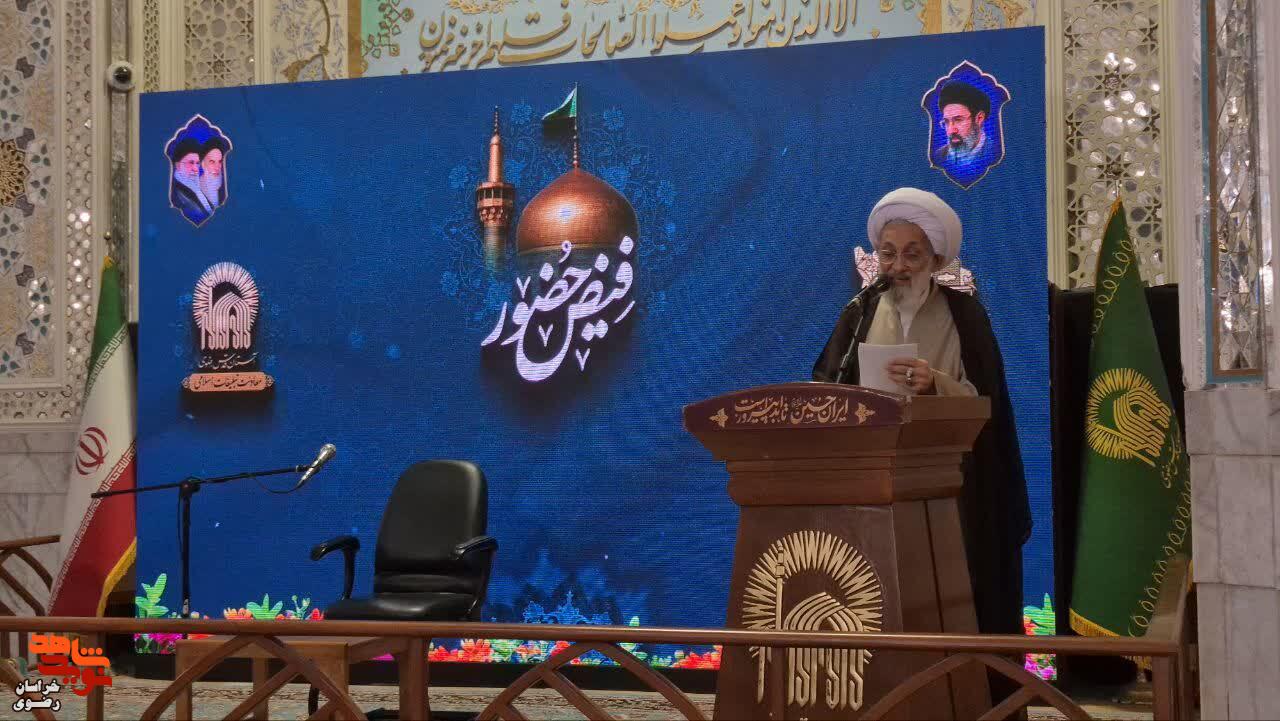 اجتماع ۴۰۰ حافظ قرآن کریم کشور با حضور فرزندان شهدا و ایثارگران در مشهد برگزار شد اجتماع ۴۰۰ حافظ قرآن کریم کشور با حضور فرزندان شهدا و ایثارگران در مشهد برگزار شد