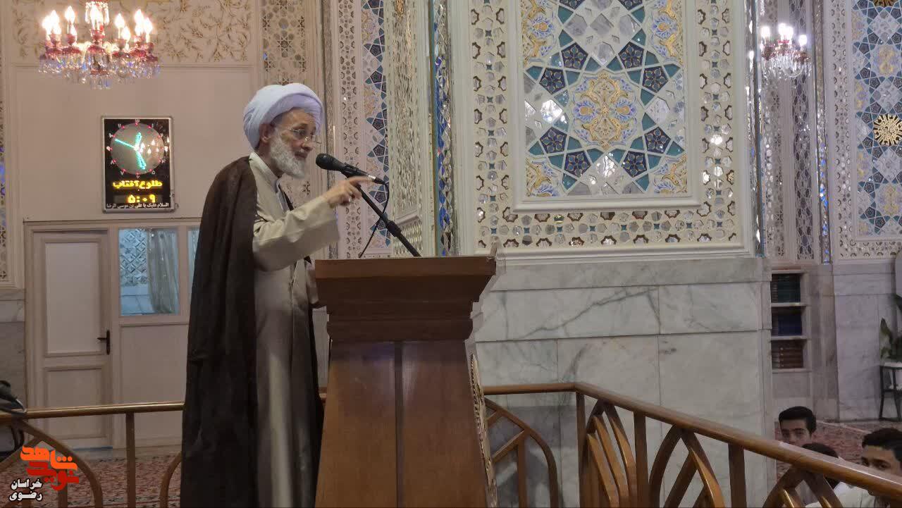 اجتماع ۴۰۰ حافظ قرآن کریم کشور با حضور فرزندان شهدا و ایثارگران در مشهد برگزار شد اجتماع ۴۰۰ حافظ قرآن کریم کشور با حضور فرزندان شهدا و ایثارگران در مشهد برگزار شد
