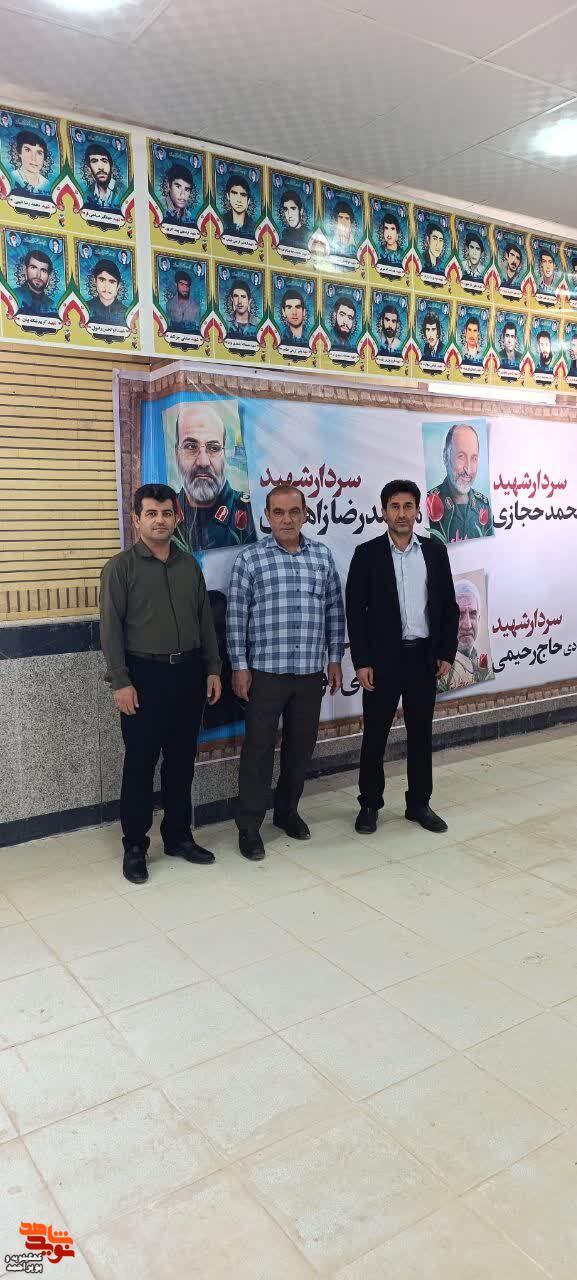 نصب تصاویر ۱۲۸ شهید گلگونکفن شهرستان بهمئی؛ گامی در جهت ترویج فرهنگ ایثار و شهادت نصب تصاویر ۱۲۸ شهید گلگونکفن شهرستان بهمئی؛ گامی در جهت ترویج فرهنگ ایثار و شهادت