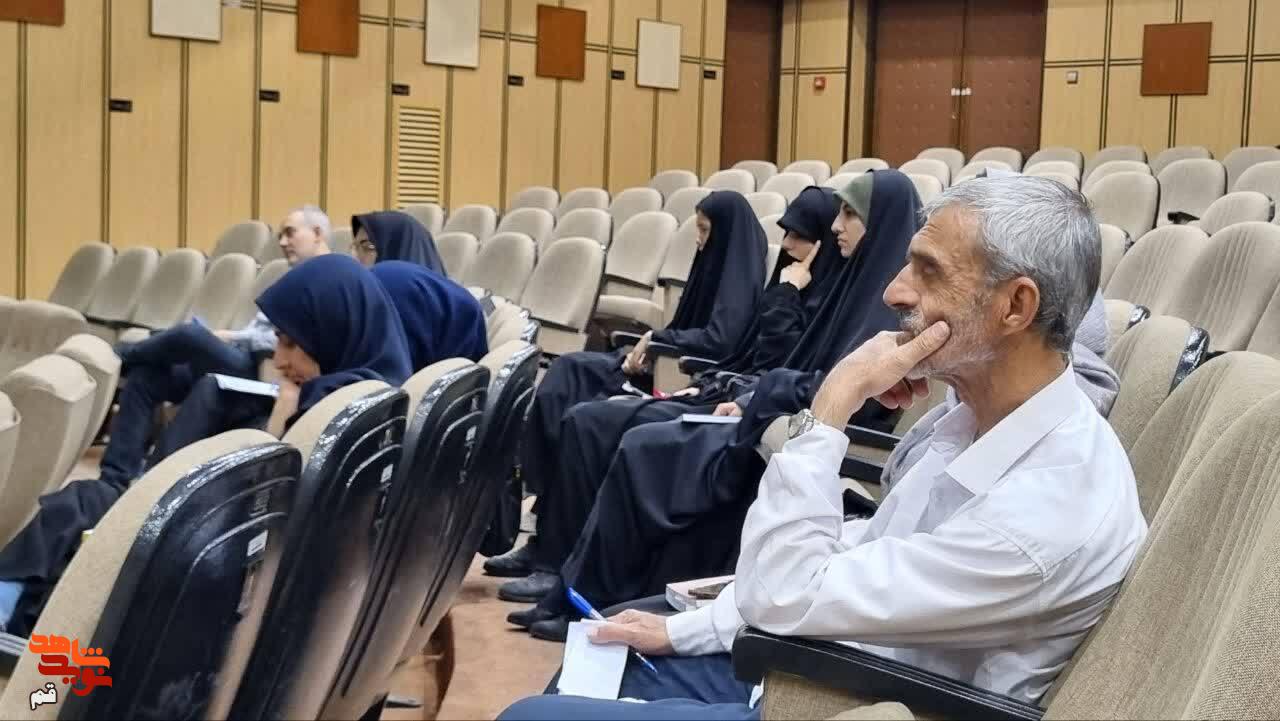 جلسه مشاوره انتخاب رشته داوطلبان ایثارگر در قم برگزار شد جلسه مشاوره انتخاب رشته داوطلبان ایثارگر در قم برگزار شد