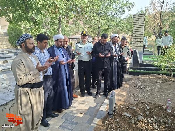 مزار شهدای سقز در نخستین روز هفته دولت گلباران شد