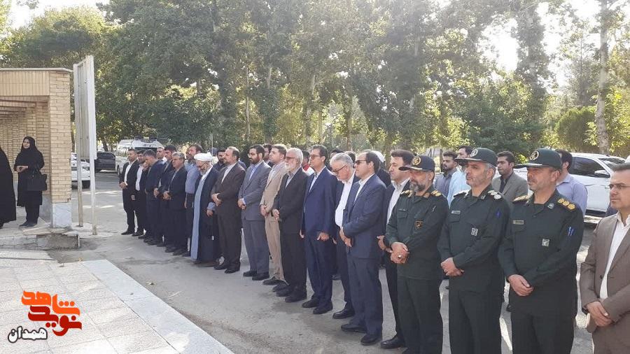 گلزار شهدای نهاوند عطرافشانی شد گلزار شهدای نهاوند عطرافشانی شد