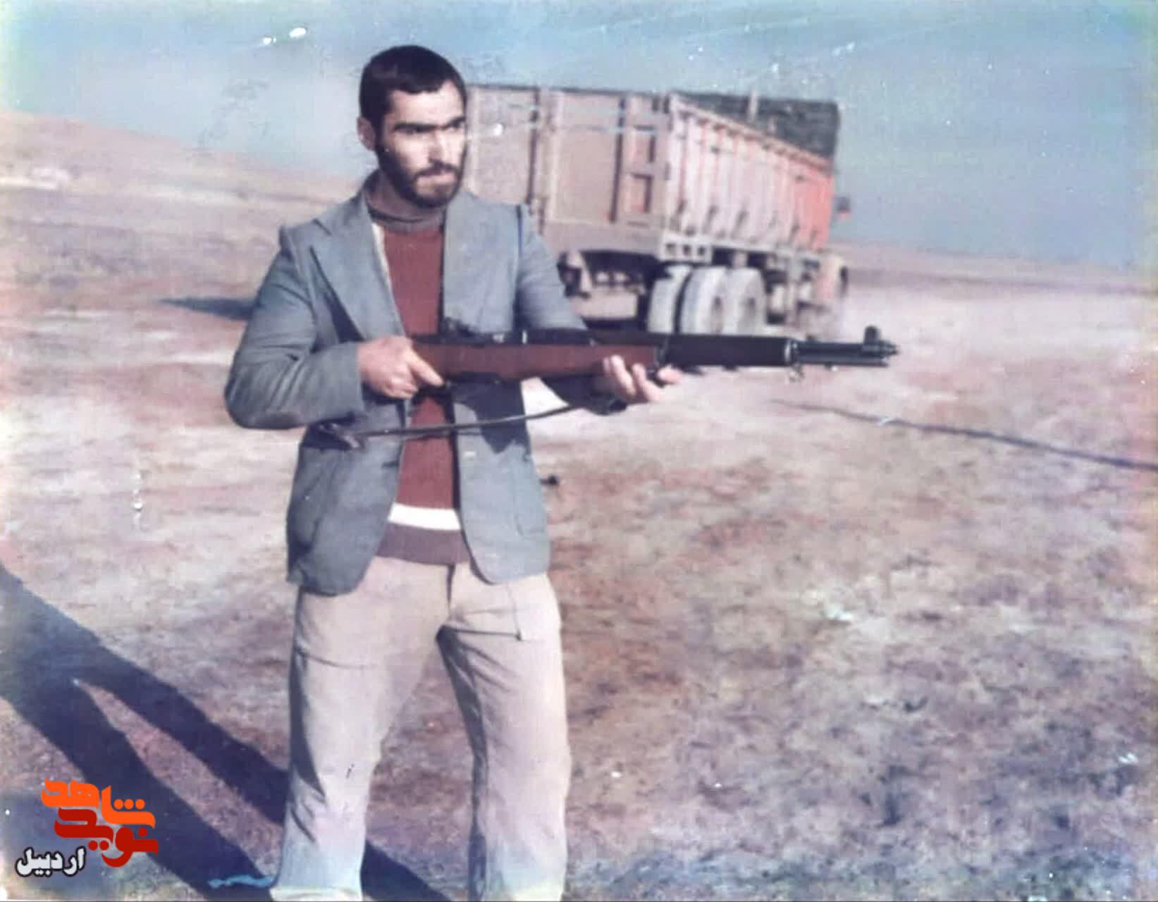 تصاویر کمتر دیده شده از شهید «جمشید کرامتی نیارق» تصاویر کمتر دیده شده از شهید «جمشید کرامتی نیارق»