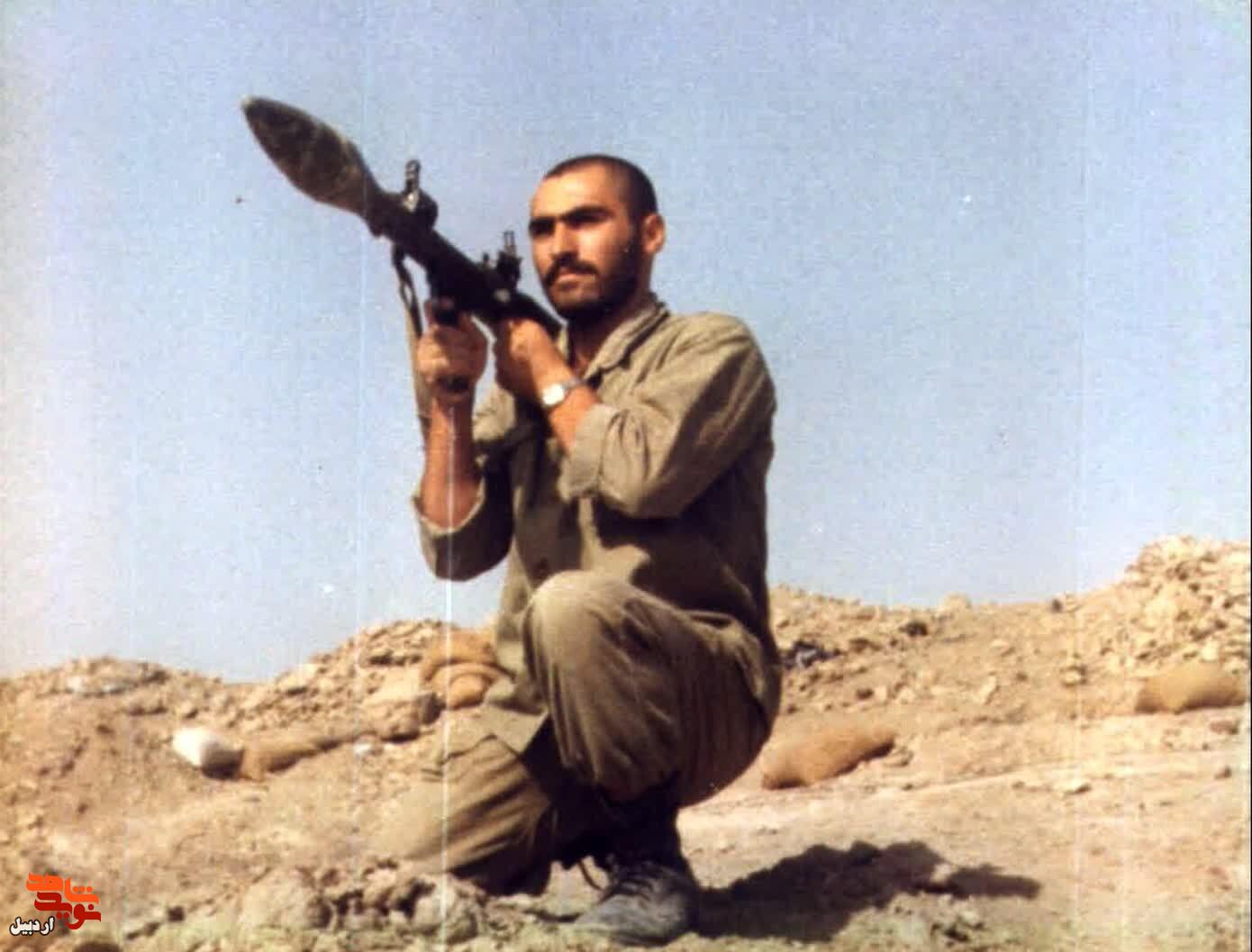 تصاویر کمتر دیده شده از شهید «جمشید کرامتی نیارق» تصاویر کمتر دیده شده از شهید «جمشید کرامتی نیارق»
