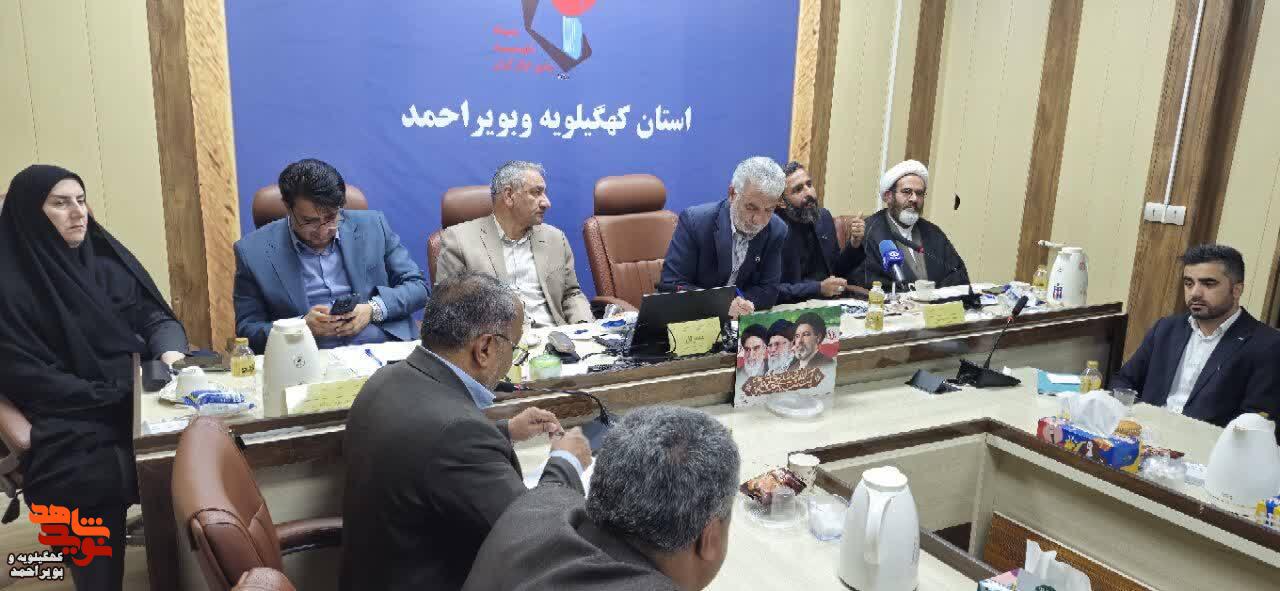 تصاویر/نشست دوماهانه مشاورین امور ایثارگران دستگاه‌های اجرایی استان با موضوع گرامیداشت هفته دفاع مقدس