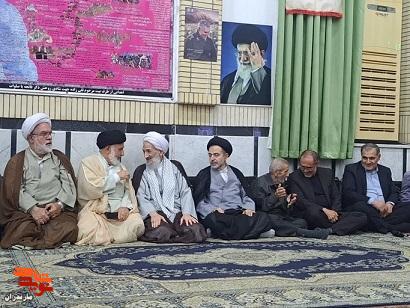 تکریم جایگاه والای مادران شهدا در مراسم ترحیم حاجیه خانم «امکلثوم درزی» با حضور نماینده ولیفقیه در مازندران تکریم جایگاه والای مادران شهدا در مراسم ترحیم حاجیه خانم «امکلثوم درزی» با حضور نماینده ولیفقیه در مازندران