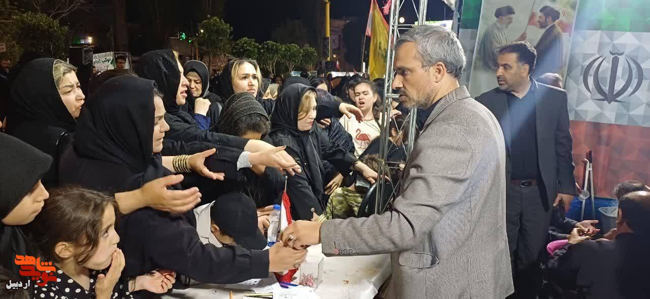 ۲۰۰ شب خدمت در تجمع شبانه+ عکس ۲۰۰ شب خدمت در تجمع شبانه+ عکس