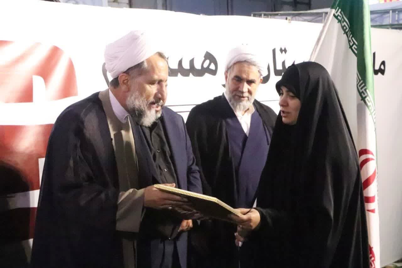 تجمع مردم در تجدید میثاق با شهید خلبان «حسین مهدویان» / راه شهدا ادامه دارد تجمع مردم در تجدید میثاق با شهید خلبان «حسین مهدویان» / راه شهدا ادامه دارد