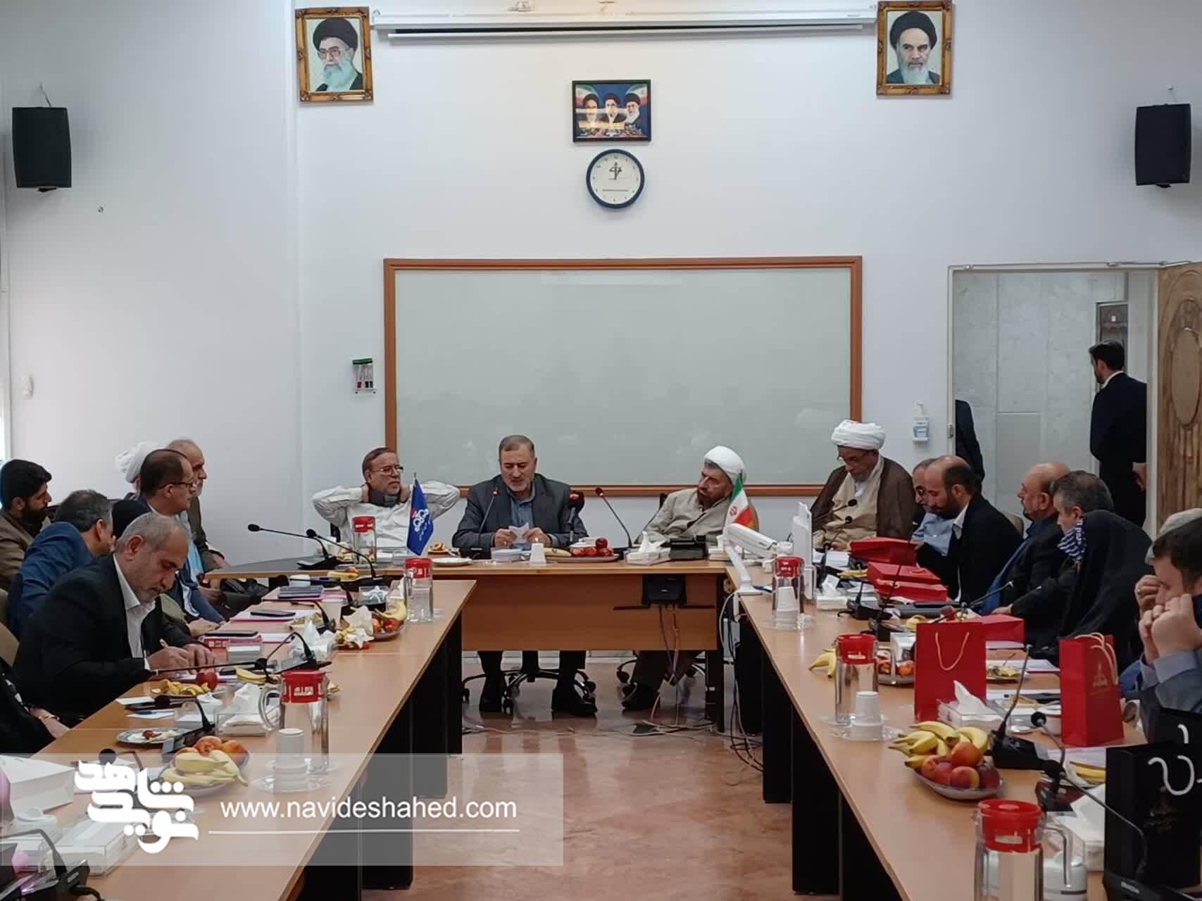 فرهنگ ایثار و مقاومت نیازمند گفتمان مردمی و انسجام ملی است فرهنگ ایثار و مقاومت نیازمند گفتمان مردمی و انسجام ملی است