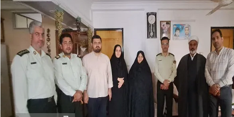 دیدار فرمانده انتظامی نکا با خانواده شهدای فراجا+ تصاویر دیدار فرمانده انتظامی نکا با خانواده شهدای فراجا+ تصاویر