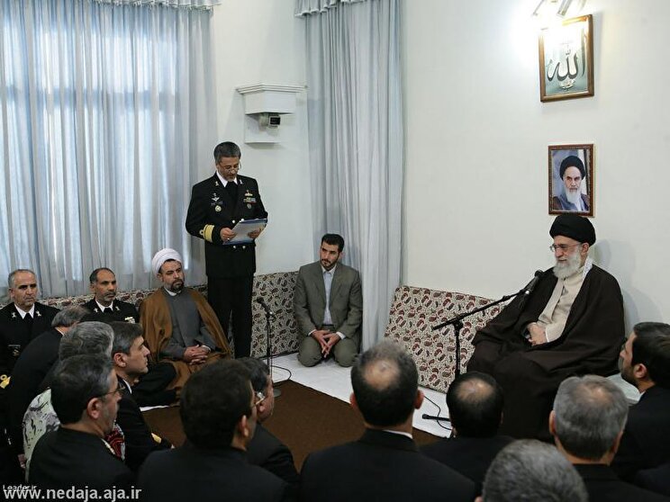 حضور امام خامنه‌ای در نیروی دریایی ارتش