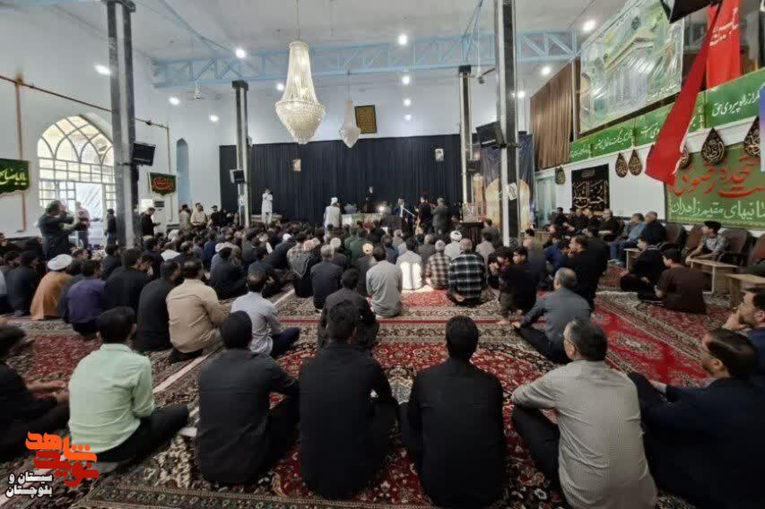 مراسم وداع و تشییع پیکر مطهر دو شهید مدافع امنیت در زاهدان برگزار شد مراسم وداع و تشییع پیکر مطهر دو شهید مدافع امنیت در زاهدان برگزار شد