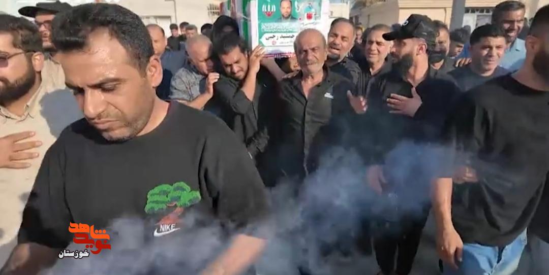 گزارش تصویری/ وداع و خاکسپاری مردم بندر امام خمینی (ره) با پیکر مطهر شهید «جمشید رجبی» گزارش تصویری/ وداع و خاکسپاری مردم بندر امام خمینی (ره) با پیکر مطهر شهید «جمشید رجبی»
