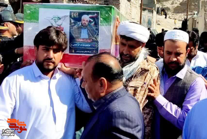 تشییع باشکوه مولوی شهید«یوسف گرگیچی»، عالم بصیر خط مقدم انقلاب بر دوش مردم شیعه و سنی زاهدان آرام گرفت