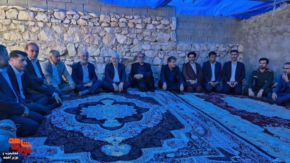 تجدید میثاق با لاله‌های سرخ دیار بهمئی/ ادای احترام استاندار کهگیلویه و بویراحمد به مقام شامخ شهید «سید مالک موسوی‌تبار» + تصاویر