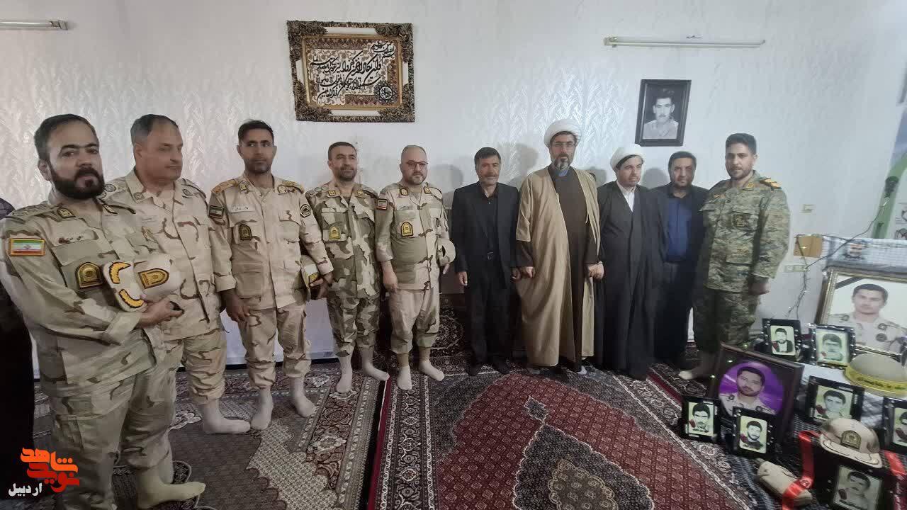 برگزاری یادواره خانگی شهید «سجاد تختی» در اردبیل+ عکس برگزاری یادواره خانگی شهید «سجاد تختی» در اردبیل+ عکس