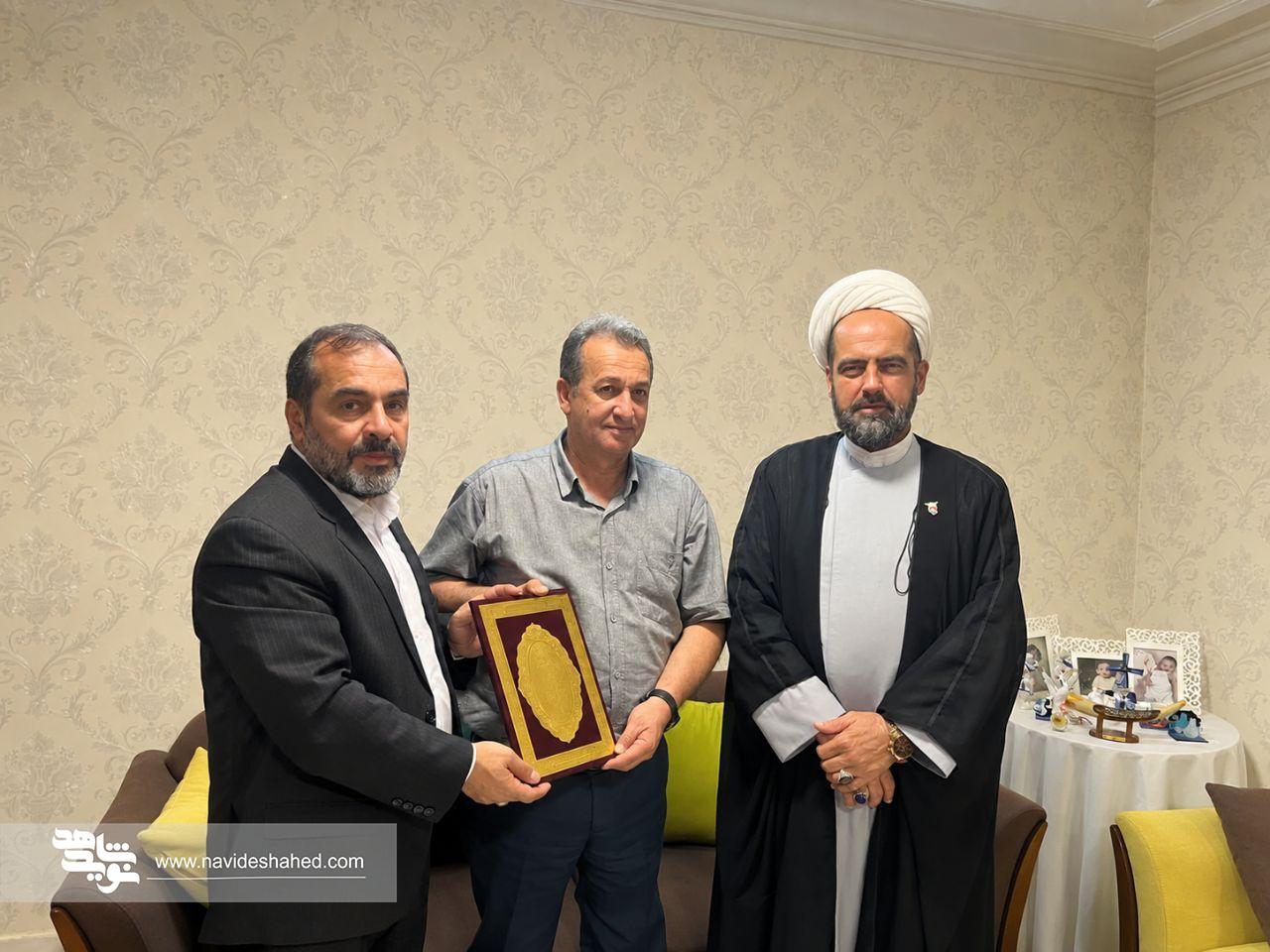 دیدار مدیران بنیاد شهید با جانباز ۵۰ درصد و مربی تیم ملی والیبال نشسته دیدار مدیران بنیاد شهید با جانباز ۵۰ درصد و مربی تیم ملی والیبال نشسته